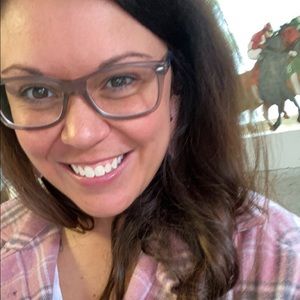 Meet your Posher, Cortney